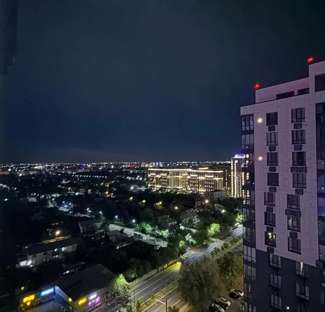 Cozy & Stylish Stay In The Heart Of Almatı