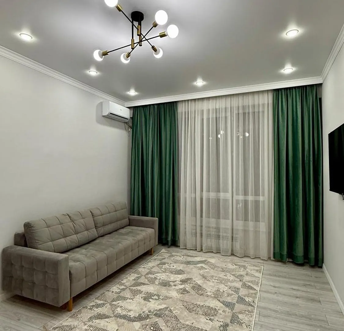 Cozy & Stylish Stay In The Heart Of Almatı