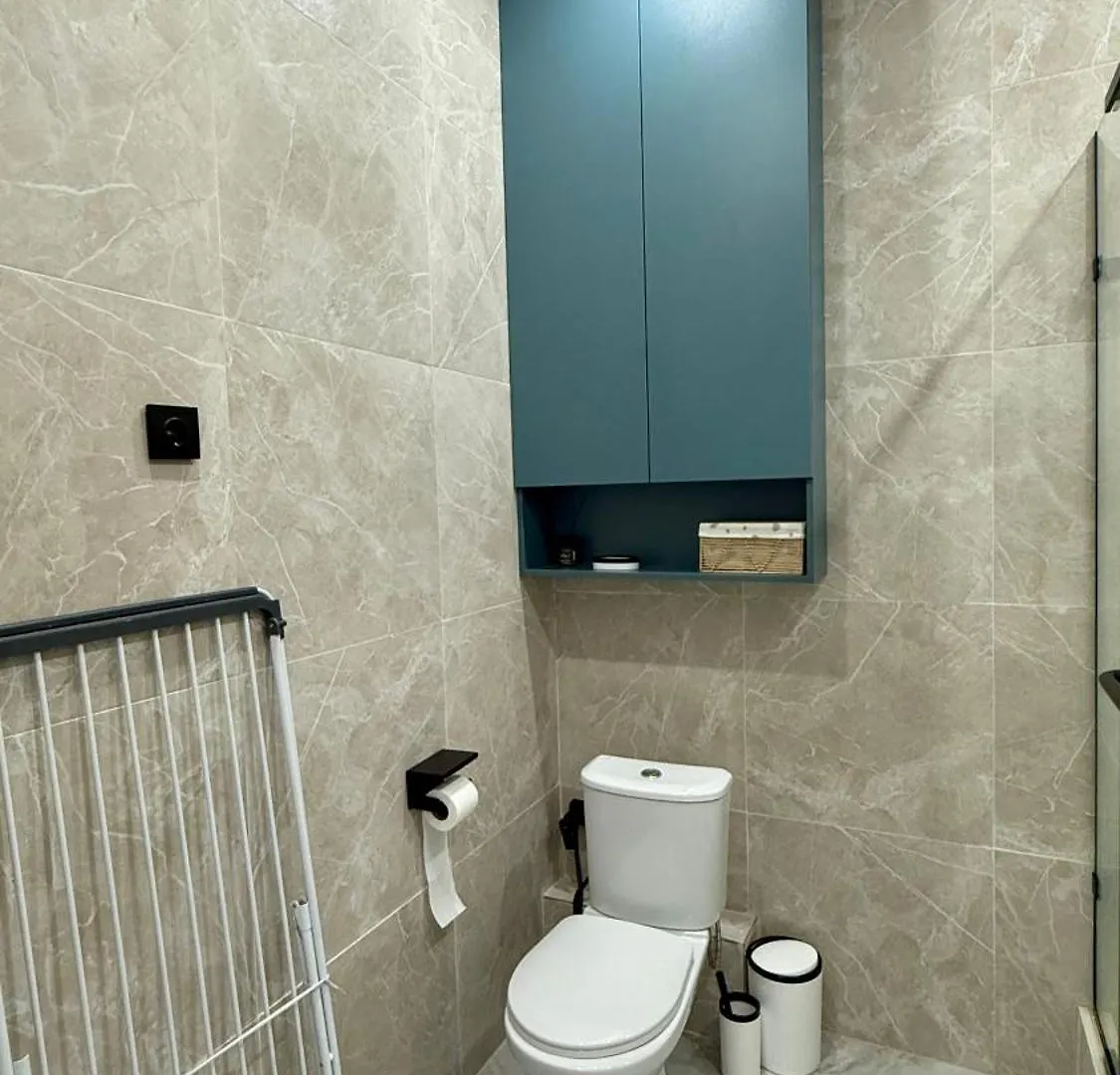 Cozy & Stylish Stay In The Heart Of Almatı Daire
